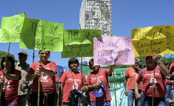 Miles protestan en Argentina contra el 'hambre y los tarifazos'