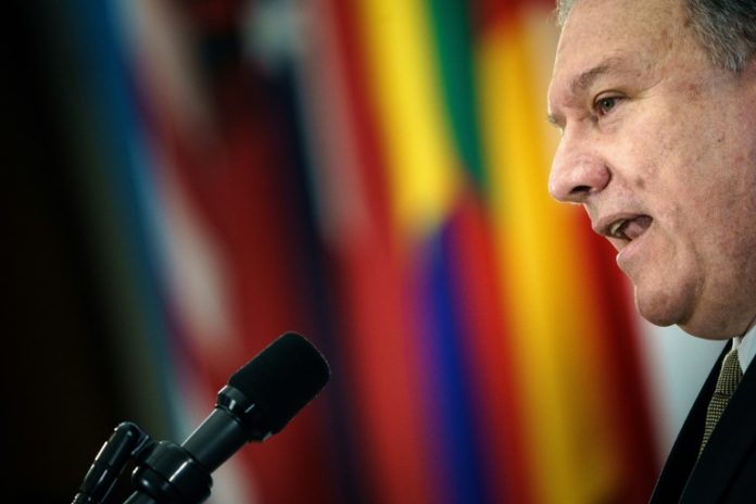 Pompeo condena la violencia en Venezuela y promete 