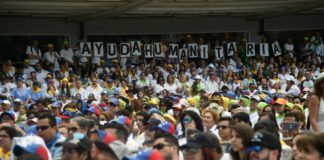 "Soy voluntario": miles de venezolanos se movilizan por la ayuda humanitaria