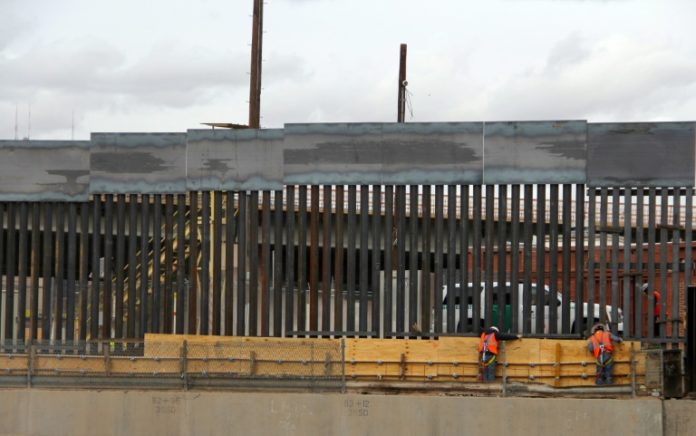 Trump lleva su campaña a favor del muro a la ciudad fronteriza de El Paso