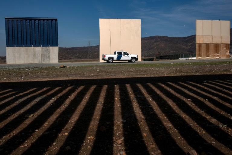 Una alternativa de alta tecnología al muro con México también provoca debates