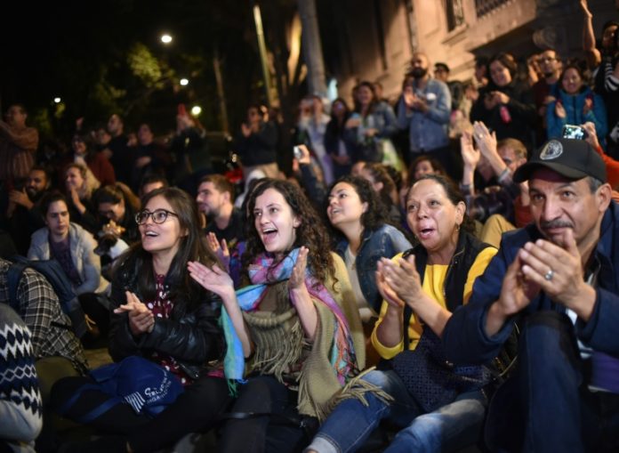 Vecinos de la "Roma" toman sus calles para celebrar sus tres premios Óscar