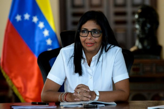 Venezuela suspende 'indefinidamente' vuelos y zarpes con Curazao para bloquear ayuda