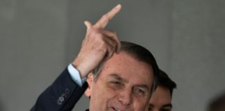 Bolsonaro llama a "liberar Venezuela" antes de su encuentro con Trump