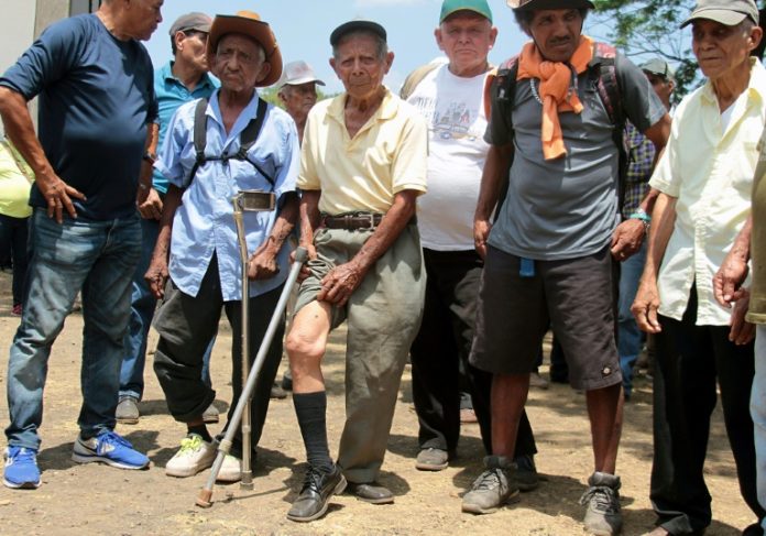 Exbananeros nicaragüenses esperan que justicia de Francia brinde millonaria indemnización
