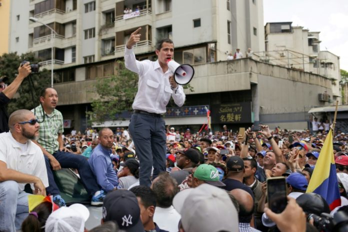 Guaidó anuncia marcha nacional hacia Caracas para exigir salida de Maduro