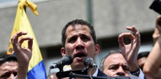 Guaidó llega a Venezuela bajo temores de un arresto