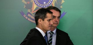 Guaidó sale de Brasil rumbo a Paraguay