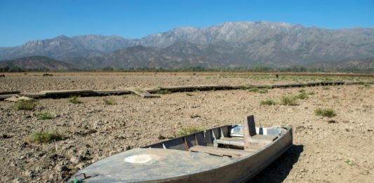 La laguna Aculeo, otrora atractivo turístico de Chile, se seca por completo