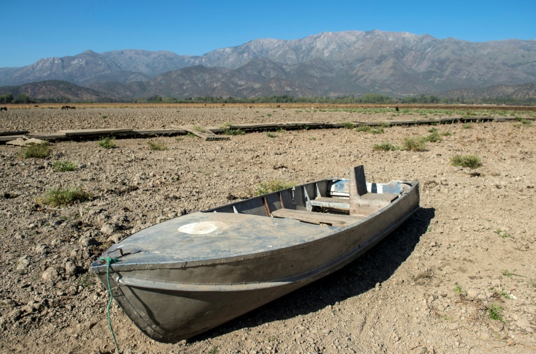 La laguna Aculeo, otrora atractivo turístico de Chile, se seca por completo