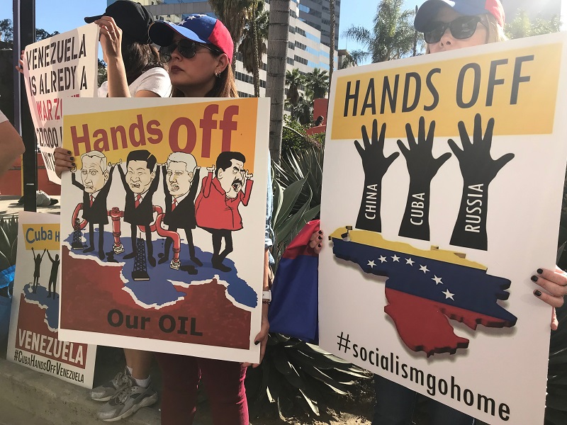 "Las manos fuera de Venezuela" coincide todos de un lado u otro