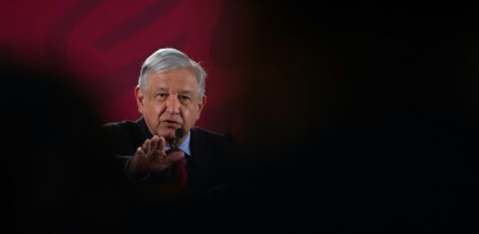 López Obrador ve 'sobrerrespuesta' a reclamo por agravios en la Conquista