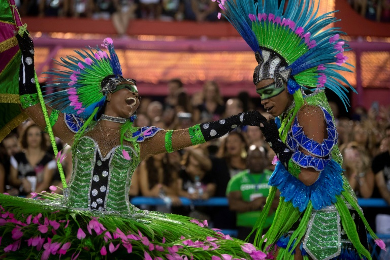 Mangueira, campeona del carnaval de Rio con subversivo desfile