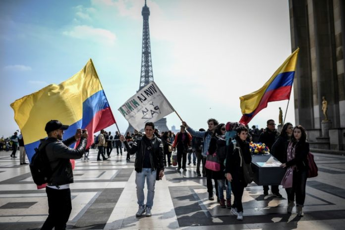 Marcha de París a La Haya en protesta por asesinatos de activistas en Colombia