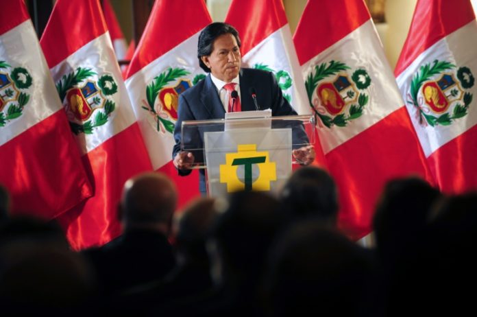 Medio centenar de peruanos prófugos por corrupción, incluido un expresidente
