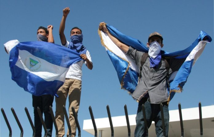Oposición de Nicaragua paraliza diálogo con el gobierno tras represión