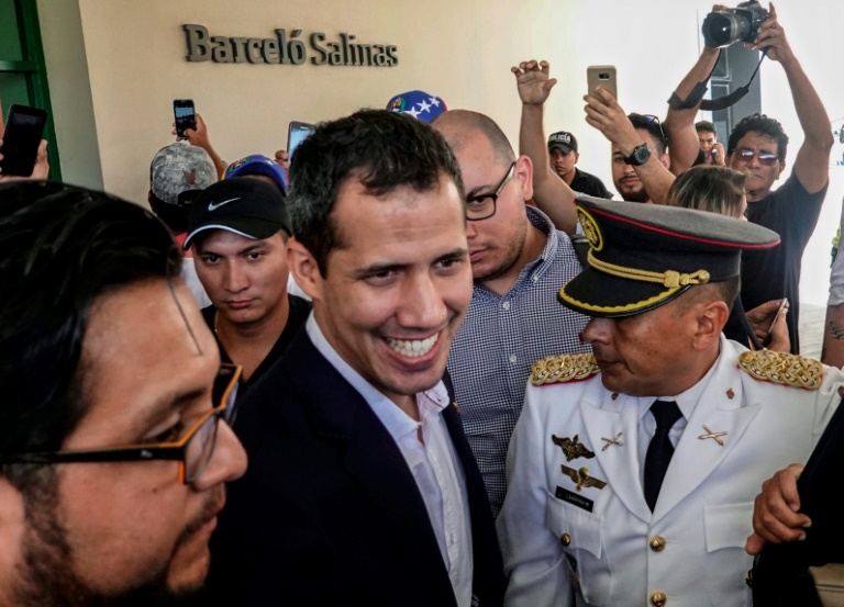 Opositores marcharán en regreso de Guaidó a Venezuela, bajo temor a un arresto