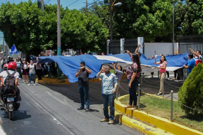Opositores se amotinan para demandar 