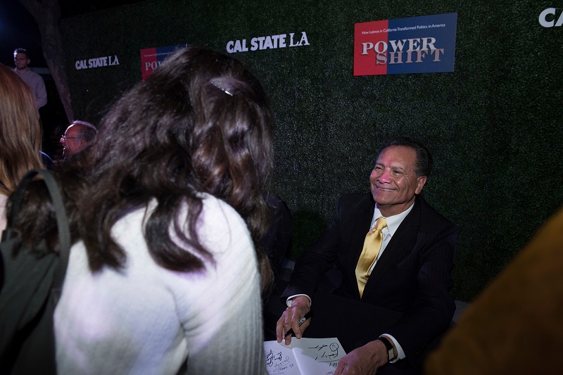 Panel de Cal State LA resalta el panorama político de California