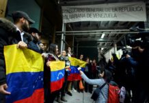 Para delegados de Guaidó, toma de consulado venezolano en Nueva York fue una "liberación"