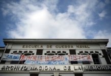 Recuerdos del regreso a la ESMA, emblema de la dictadura argentina