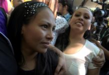 Tres salvadoreñas condenadas a 30 años por ley antiaborto salen de prisión