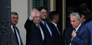Vargas Llosa critica a AMLO por exigir al rey de España perdón por la conquista
