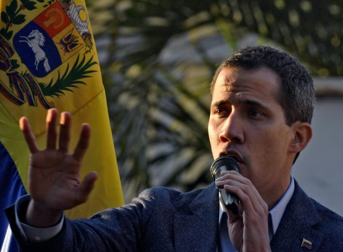 Guaidó advierte a Díaz-Canel que se acabó el petróleo venezolano para Cuba