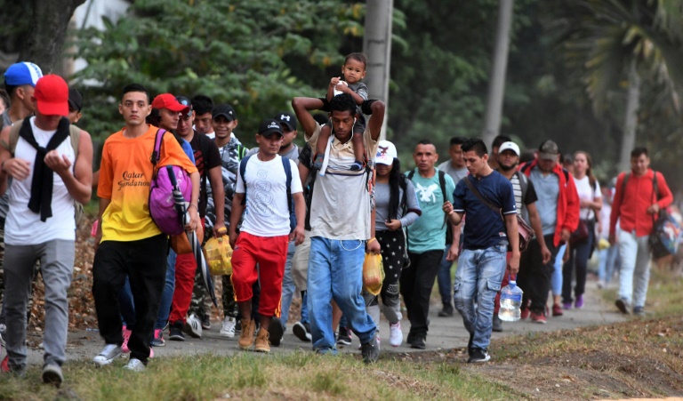 Hondureños justifican caravanas migratorias hacia EEUU por terror a pandilleros y desempleo
