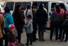 Juez de EEUU prohíbe a Trump devolver a México a solicitantes de asilo