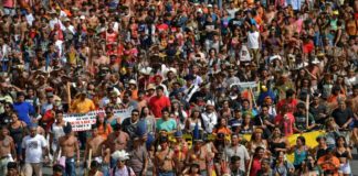 Marcha indígena llega a Brasilia para protestar contra Bolsonaro