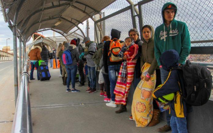 México deporta a 148 cubanos migrantes que se dirigían a EEUU
