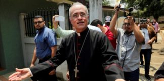 Papa retira de Nicaragua a obispo amenazado por criticar a Ortega