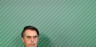 Bolsonaro - un lenguaje corporal agresivo, un discurso virulento