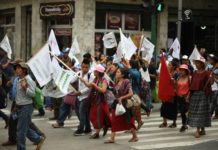 Cientos de manifestantes piden el fin de la corrupción e impunidad en Guatemala