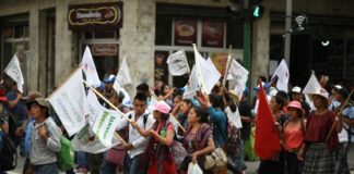 Cientos de manifestantes piden el fin de la corrupción e impunidad en Guatemala