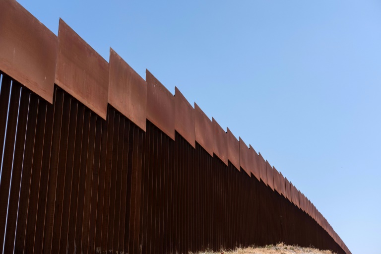 EEUU arrestó grupo récord de 1.036 inmigrantes en la frontera con México