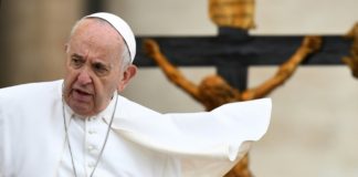 El papa acepta la dimisión de un obispo brasileño investigado