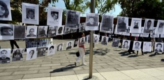En Día de la Madre en México, mujeres marchan por sus hijos desparecidos