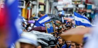 Entierran a opositor en Nicaragua entre asedio de policías antimotines