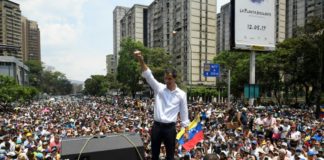 Guaidó recibe apoyo en las calles tras fallido alzamiento militar