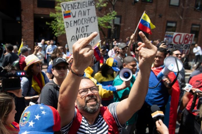 La embajada de Caracas en Washington, en la pugna que divide Venezuela