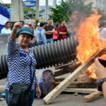 Maestros y médicos hondureños retoman protestas pese a represión policial