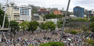 "No podemos quedarnos en casa", un lamento en flojas movilizaciones contra Maduro