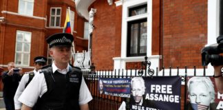 Partidarios de Assange protestan contra incautación de sus bienes en Londres