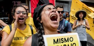 Trabajadores costarricenses marchan contra proyecto de ley laboral