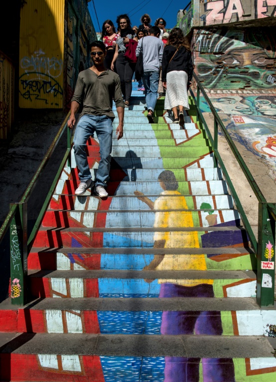 Valparaíso, una galería al aire libre del grafiti y el mural urbano