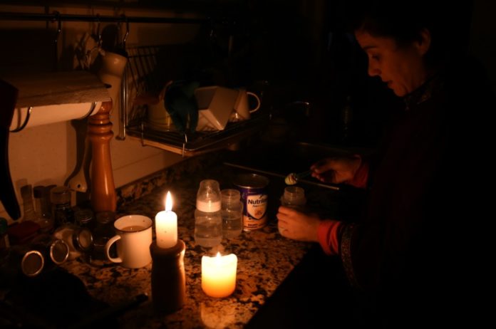 Argentina y Uruguay recuperan energía ampliamente tras apagón masivo
