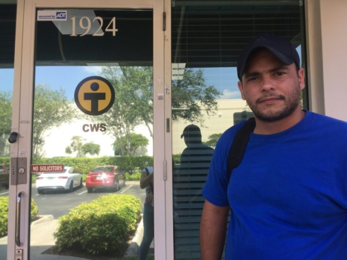 Crece el miedo entre inmigrantes en Miami tras amenaza de redadas de Trump