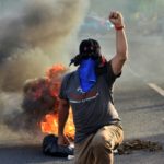 Dos muertos y 20 heridos durante protestas contra el gobierno en Honduras